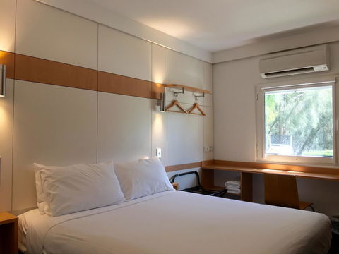 Ibis Budget - Gosford - Flights 11