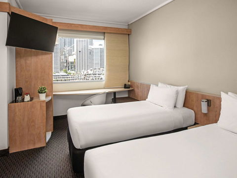 Ibis Sydney Darling Harbour - Flights 38