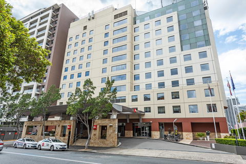 Ibis Sydney Darling Harbour - Flights 17