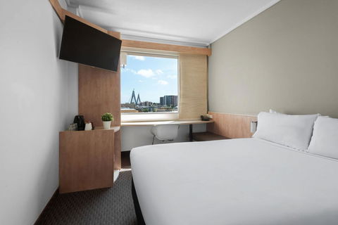 Ibis Sydney Darling Harbour - Flights 22