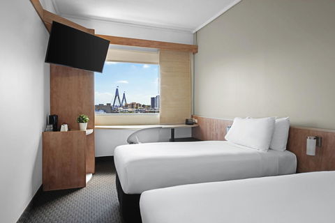 Ibis Sydney Darling Harbour - Flights 14