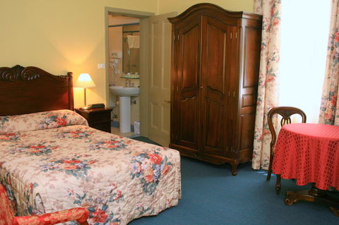Avonmore On The Park Boutique Hotel - Flights 16