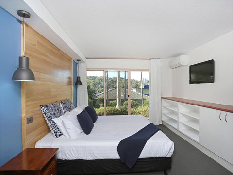 Charlesworth Bay Beach Resort - Flights 44