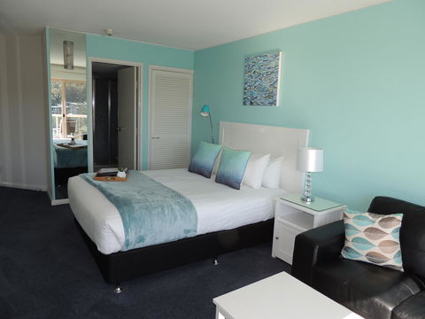 Charlesworth Bay Beach Resort - Flights 34