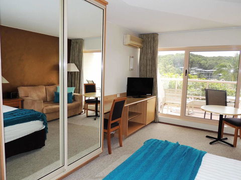 Charlesworth Bay Beach Resort - Flights 31