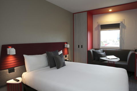 Ibis Sydney Airport - Flights 1