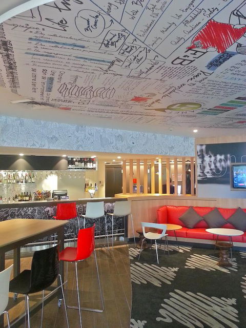 Ibis Sydney Airport - Flights 16