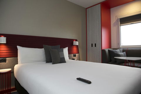 Ibis Sydney Airport - Flights 8
