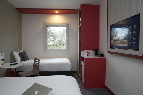 Ibis Sydney Airport - Flights 25
