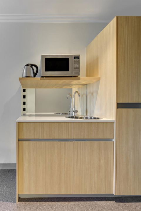 Ibis Styles Sydney Central - Flights 18