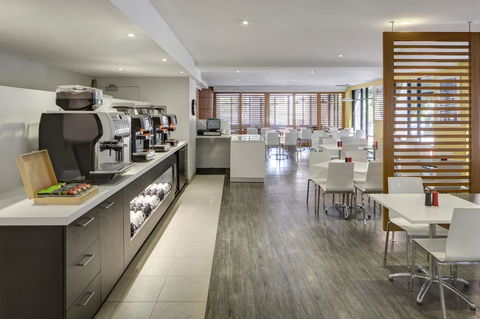 Ibis Styles Sydney Central - Flights 6