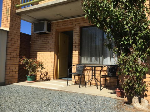 Deniliquin Motel - Flights 4