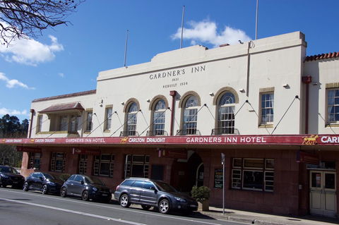 Gardners Inn Hotel - Flights 14