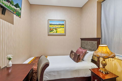 YEHS Hotel Sydney CBD - Flights 21
