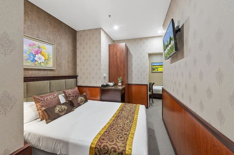 YEHS Hotel Sydney CBD - Flights 19