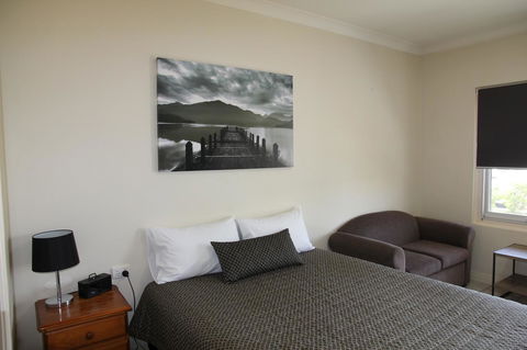 Tumut Apartments - Flights 4
