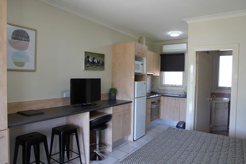 Tumut Apartments - Flights 8