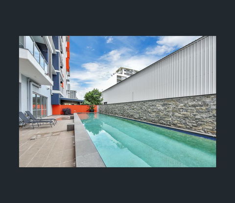 Darwin-Ocean Views, Tropical Getaway, Pool & Aircon - Flights 18