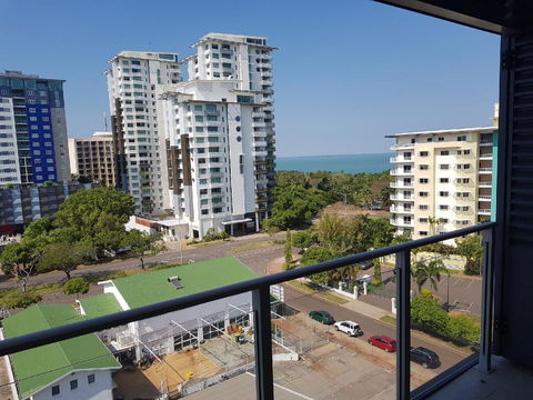 Darwin-Ocean Views, Tropical Getaway, Pool & Aircon - Flights 20