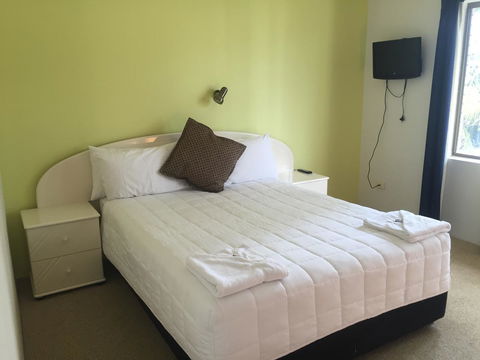 Golden Sands Motor Inn - Flights 2