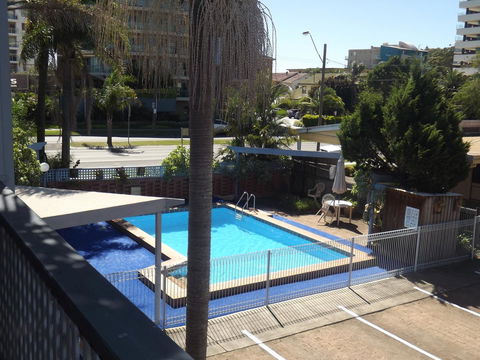 Golden Sands Motor Inn - Flights 9
