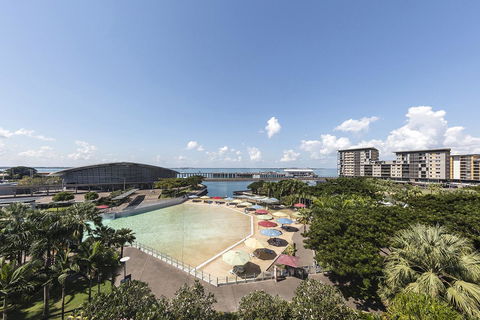 Vibe Hotel Darwin Waterfront - Flights 1