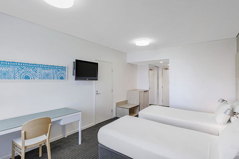 Vibe Hotel Darwin Waterfront - Flights 21