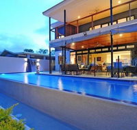 Bramston Beach - Luxury Holiday House - Flights
