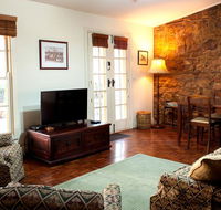 Byronsvale Vineyard and Accommodation - Flights