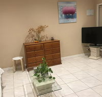 Cairnlea St Albans Townhouse - Flights
