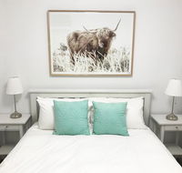 Canguri Boutique Cottage - Flights