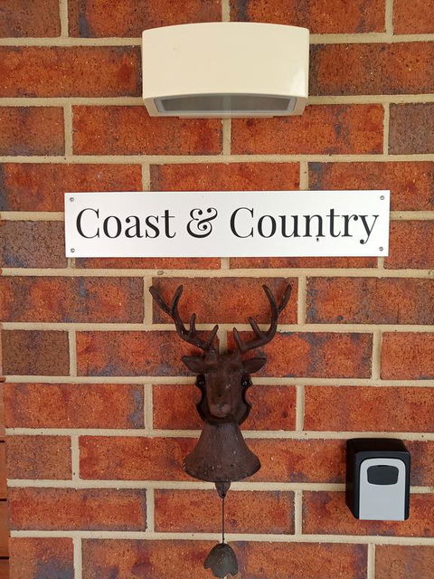 Coast & Country - Flights 3