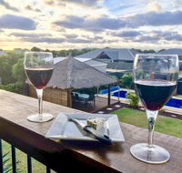 Coastal Paradise Holiday Home Swimming Pool  WiFi - Flights