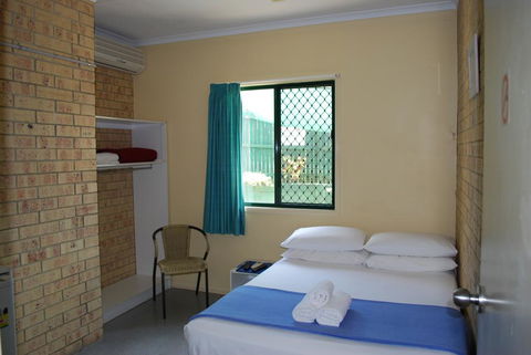 Coolum Budget Accommodation - Flights 2