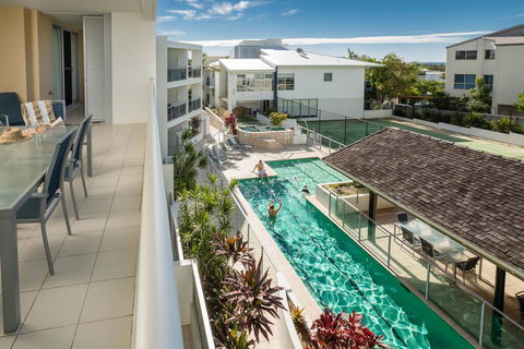 Coolum Seaside Apartments - Flights 3