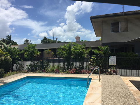 Country Plaza Motor Inn - Flights 0