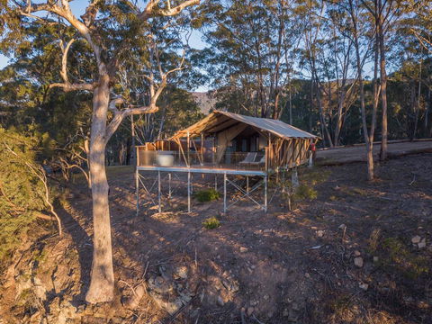 Currajong Retreat - Flights 1