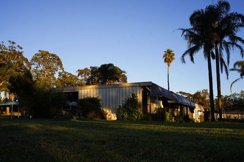 Eden Nimo Motel - Flights 1
