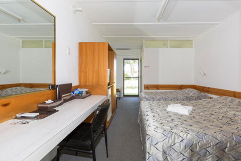 Eden Nimo Motel - Flights 2