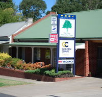 Elms Motor Inn - Flights