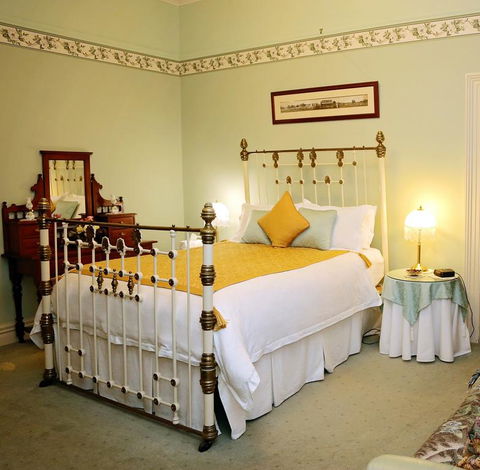 Forgandenny House B&B - Flights 1