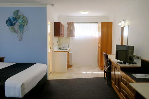 Forster Motor Inn - Flights 2