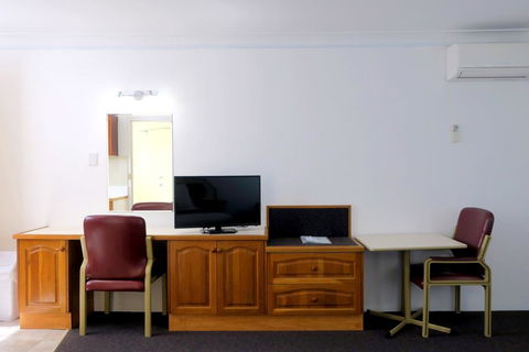 Forster Motor Inn - Flights 3