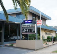 Golden Leaf Motel - Flights