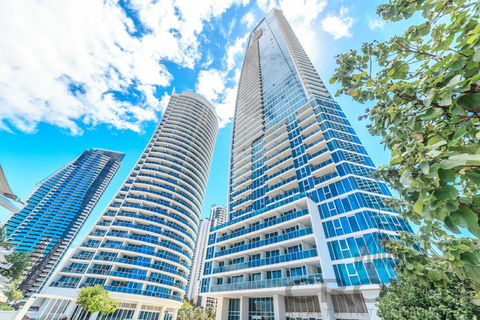 H Resort Orchid Avenue Surfers Paradise- Holidays Gold Coast - Flights 2