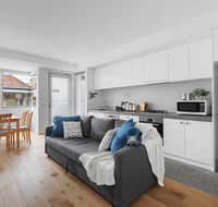 Heart of Windsor Apartment by Ready Set Host - Flights
