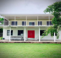 Holiday Rental - Huge House With Beach Views - Flights