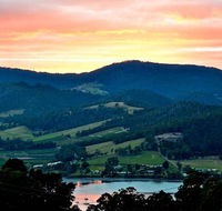 Kings Hill Accommodation - Flights