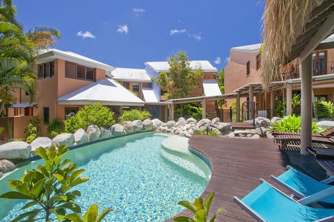 L'Auberge Noosa - Flights 2