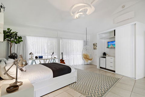 La Boheme Whitsunday - Flights 2